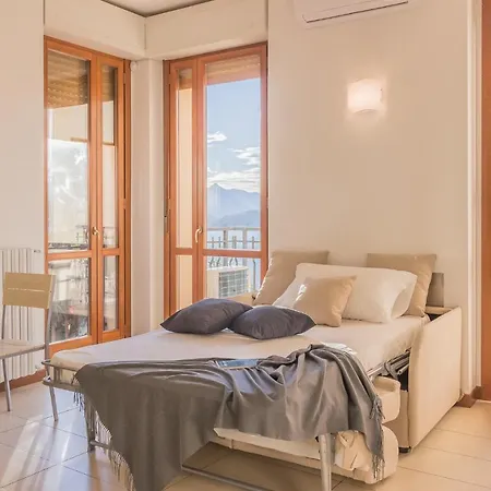 Varenna Paradise 2 아파트